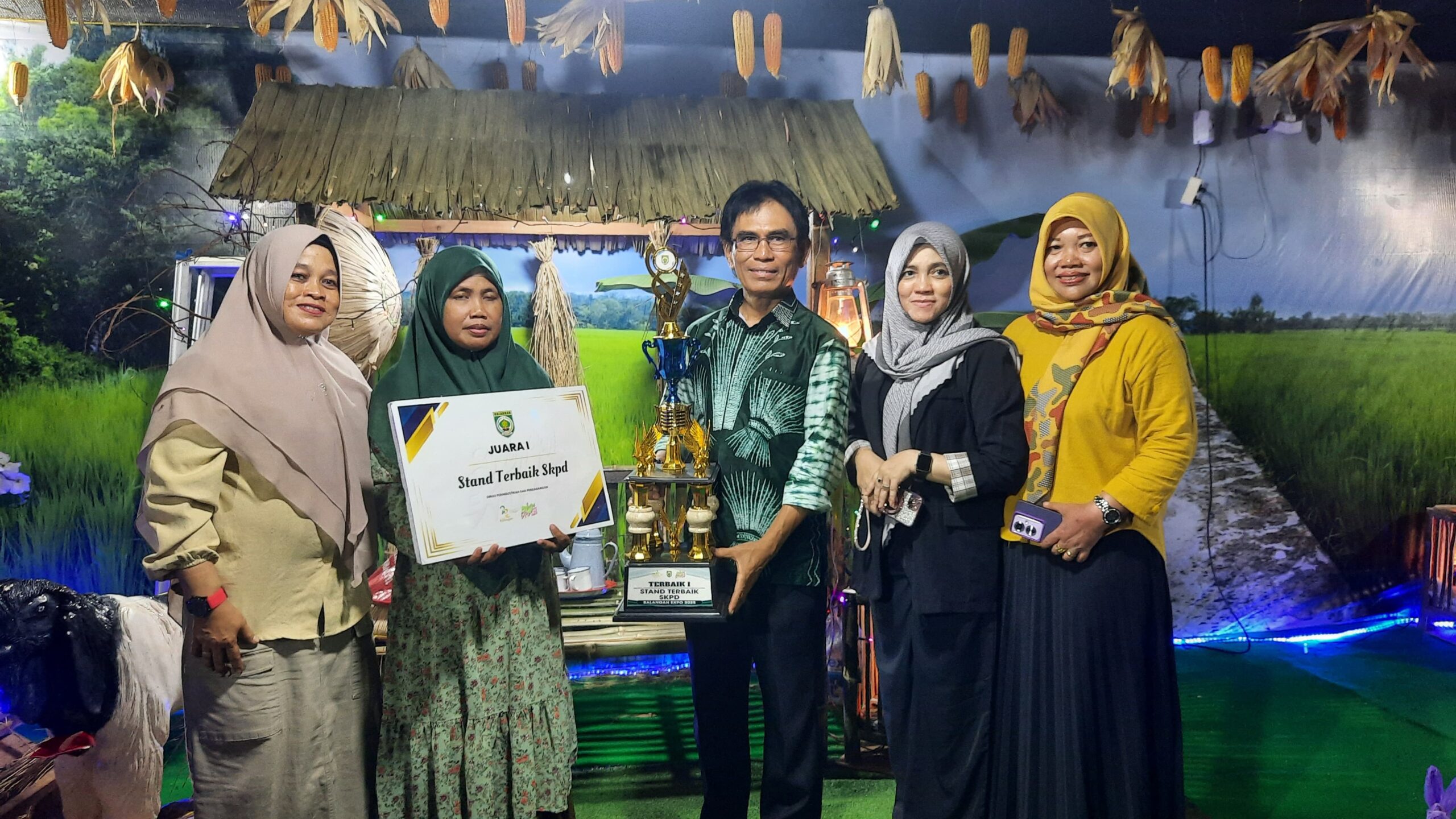 {"id":9,"name":"Sosial Budaya","slug":"sosial-budaya","created_at":"2022-09-05T13:15:39.000000Z","updated_at":"2022-08-03T16:52:03.000000Z"}