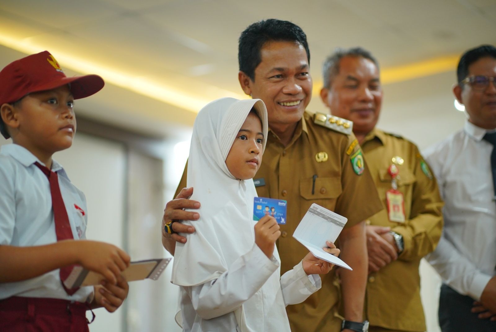 {"id":9,"name":"Sosial Budaya","slug":"sosial-budaya","created_at":"2022-09-05T13:15:39.000000Z","updated_at":"2022-08-03T16:52:03.000000Z"}