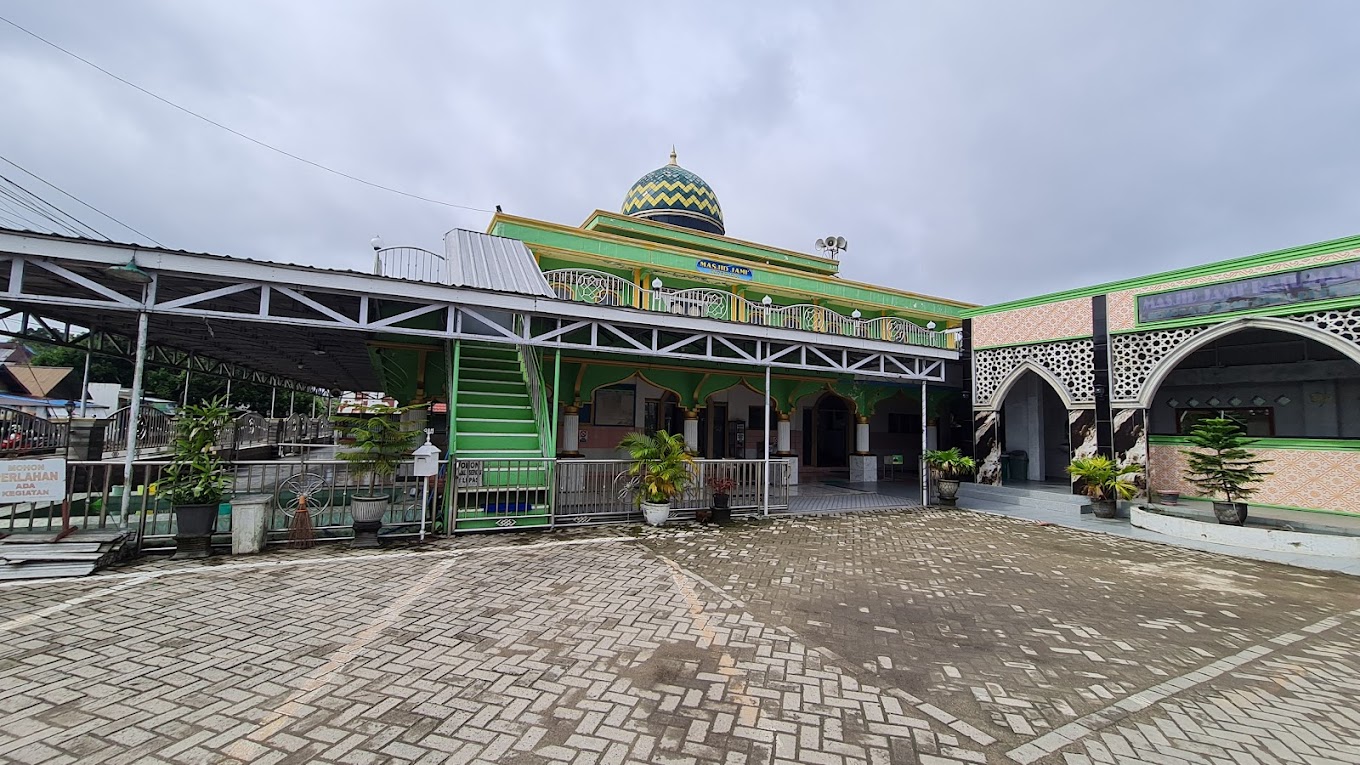{"id":9,"name":"Sosial Budaya","slug":"sosial-budaya","created_at":"2022-09-05T13:15:39.000000Z","updated_at":"2022-08-03T16:52:03.000000Z"}